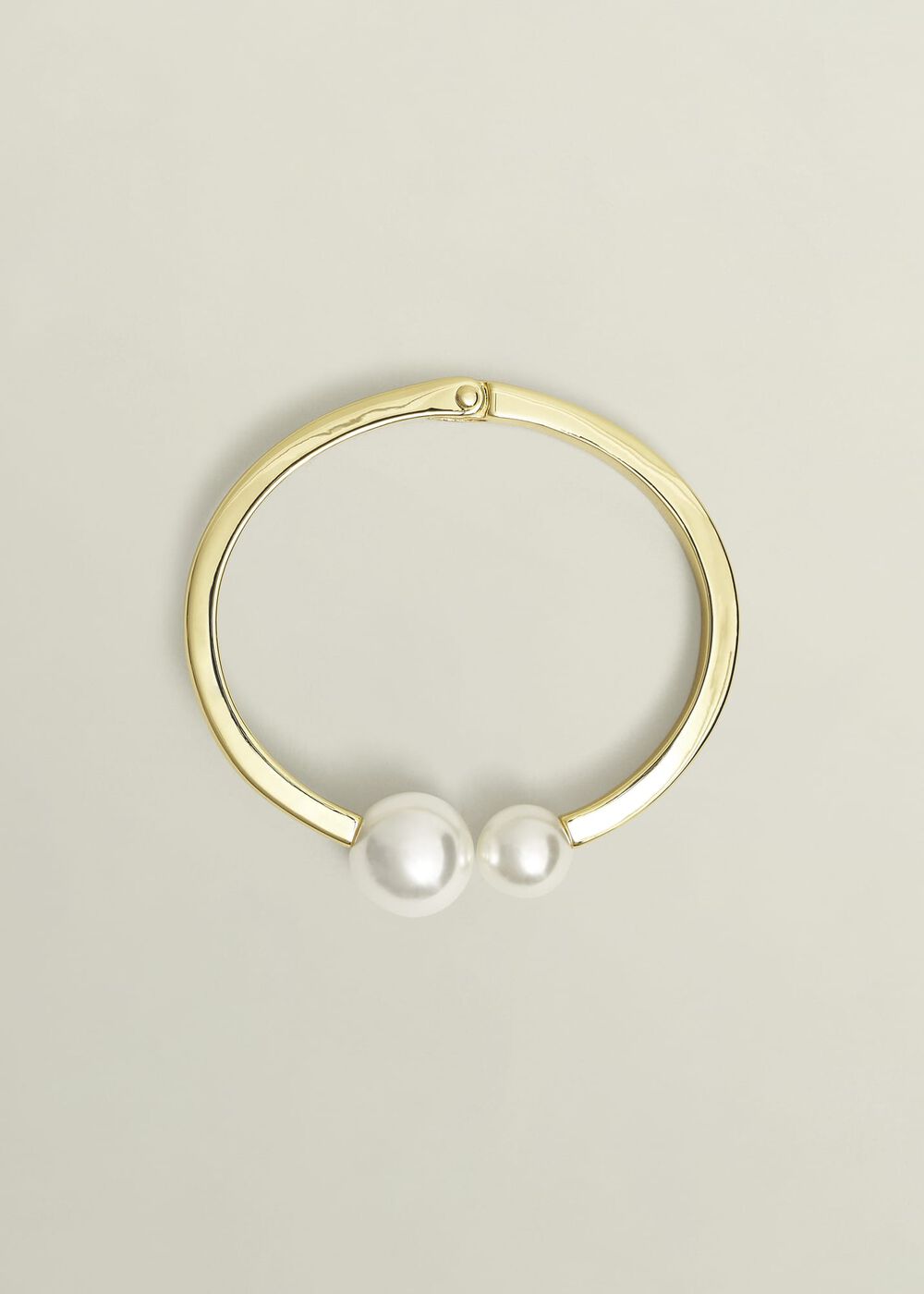 Lilia Cuff, Gold, hi-res