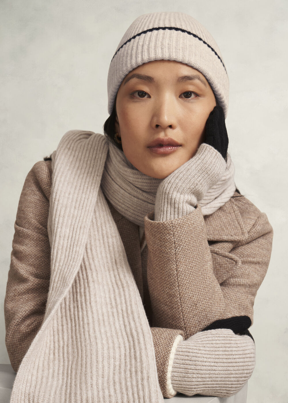 Acacia Wool Knit Gloves, Beige Black, hi-res