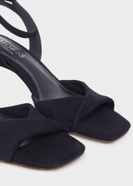 Jamie Sandal, Midnight, hi-res