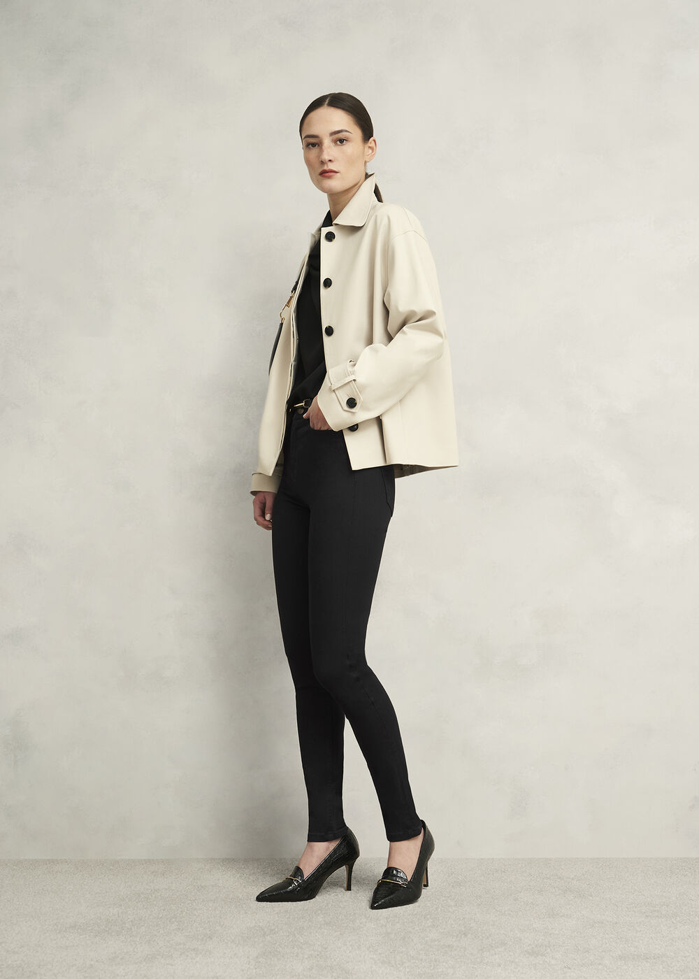 Gia Sculpting Jeans, Black, hi-res