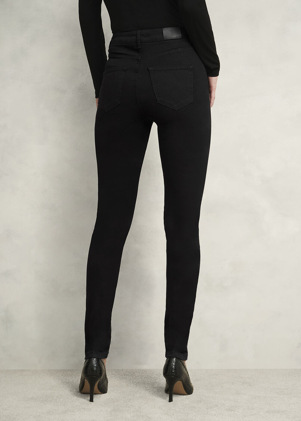 Gia Sculpting Jeans, Black, hi-res