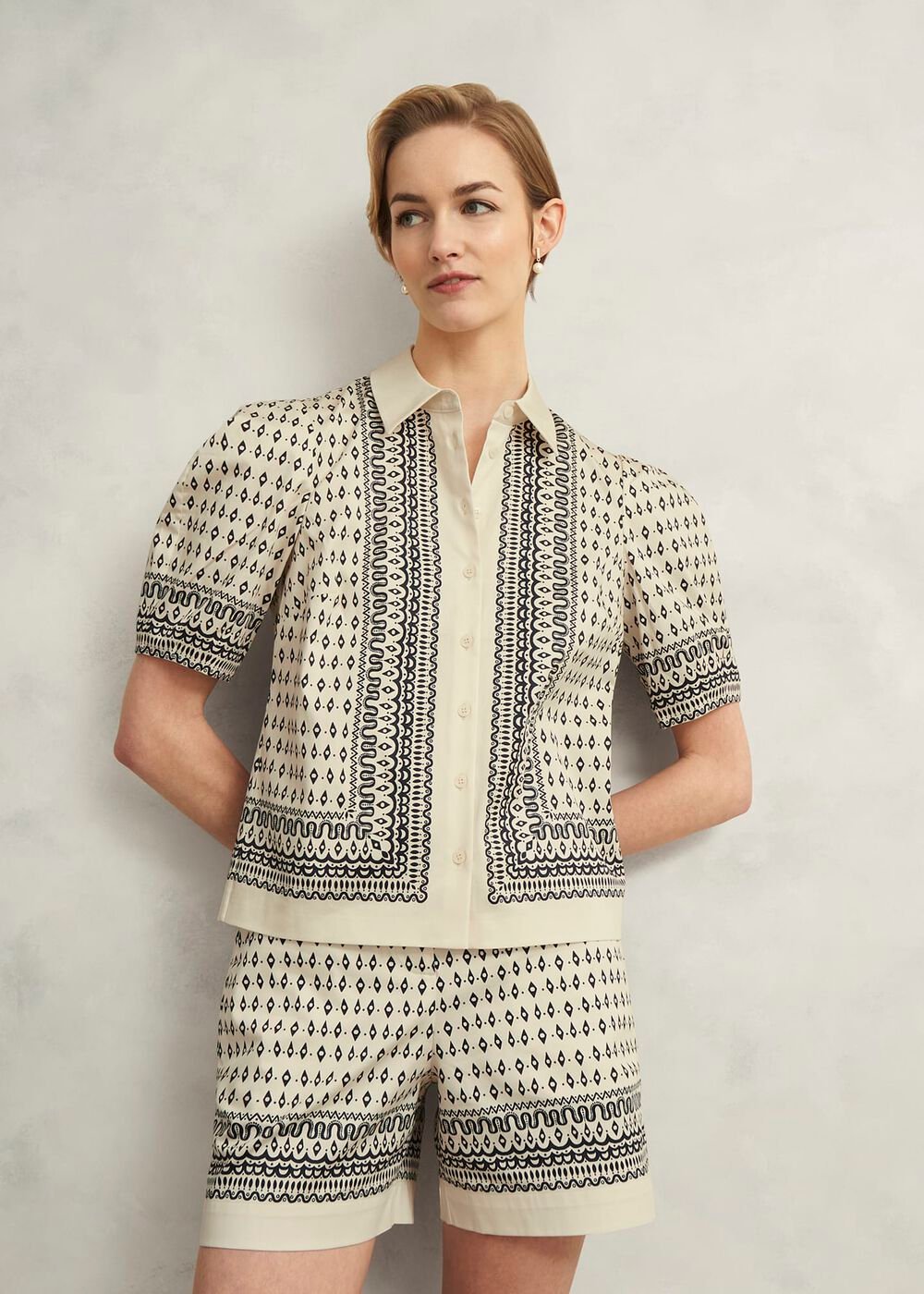 Suri Shorts, Cream Navy, hi-res