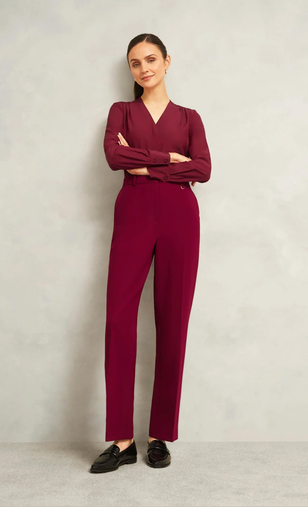 A gallery of six product images of Hobbs.
