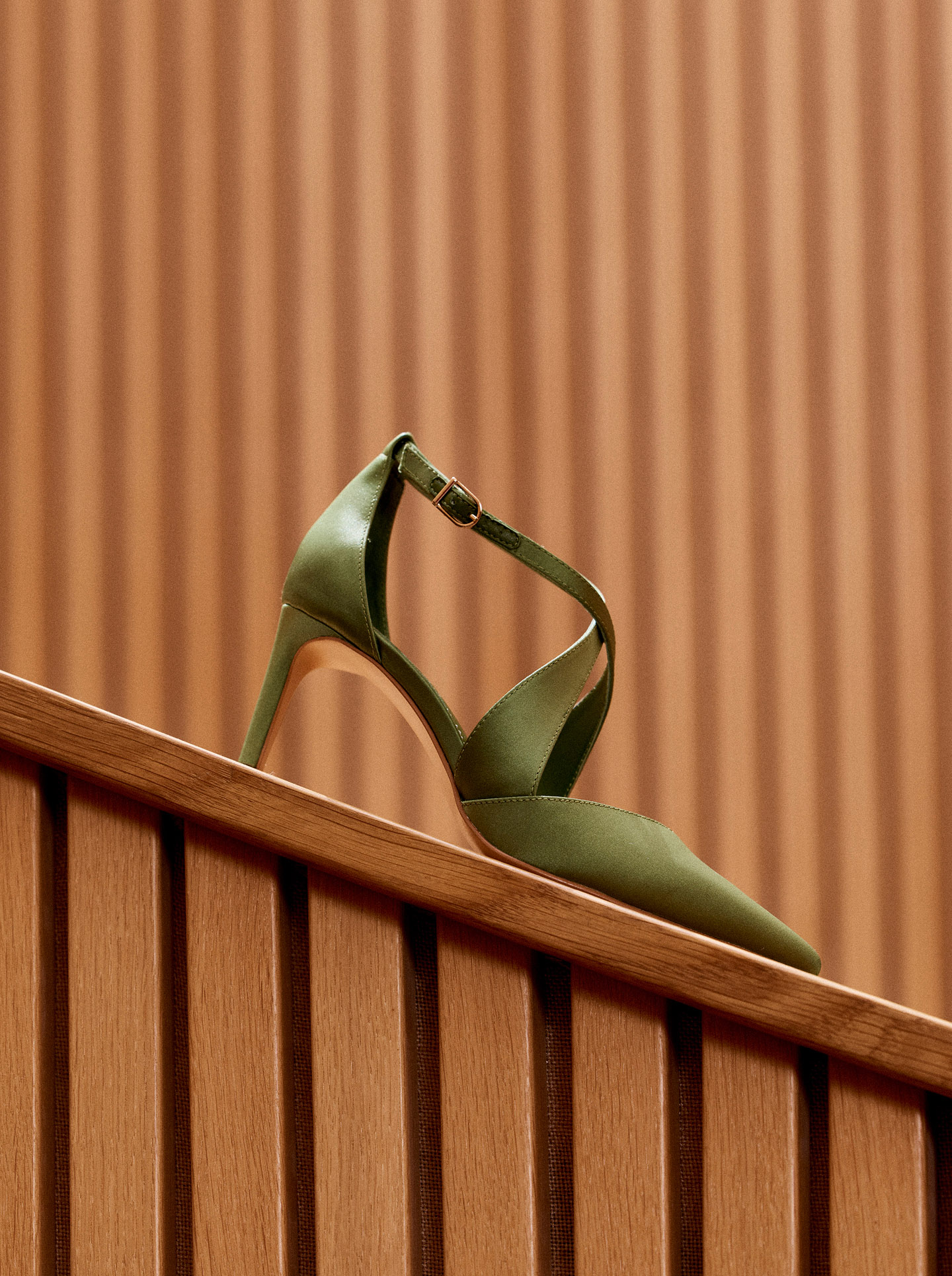 Woman Wedding Guest Heel.