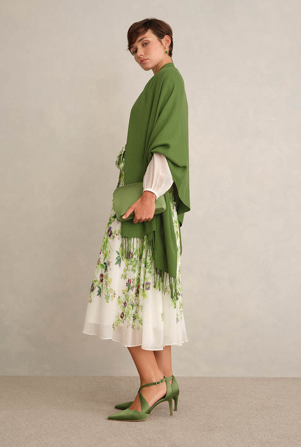 A gallery of six product images of Hobbs fascinators.